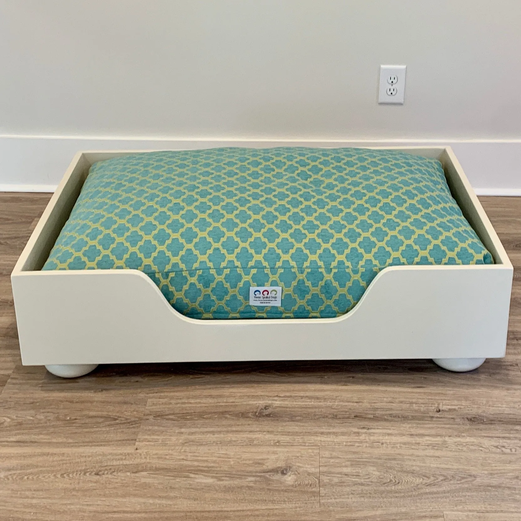 Luxury Elevated Dog Beds as Seen in Southern Living with Free Shipping